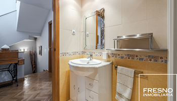40.Cobeña, pareado, baño (2).jpg